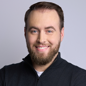 Syndio Headshot - Charlie Higgins
